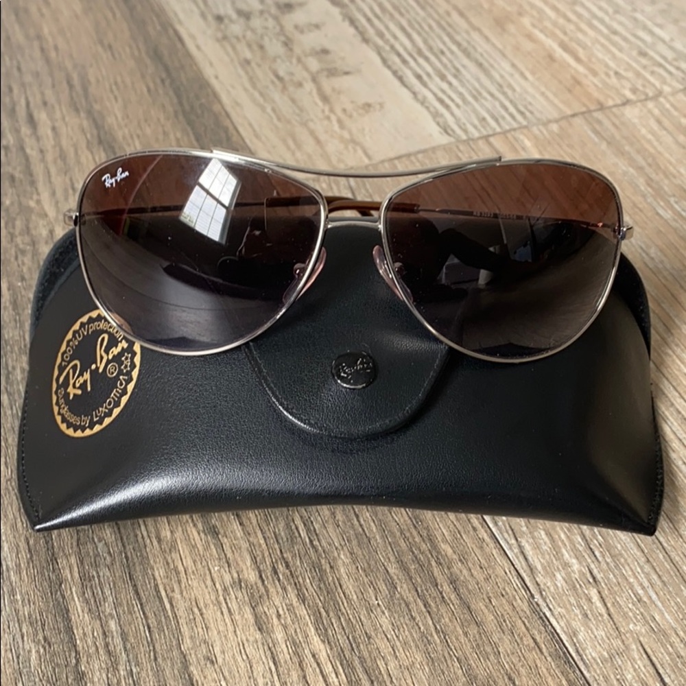 SOLD!! Rayban Aviators 3293